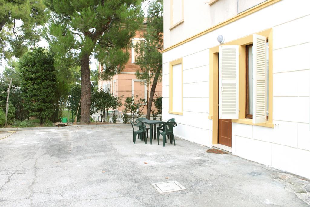 Bed and Breakfast Pino Marittimo à Civitanova Marche Extérieur photo