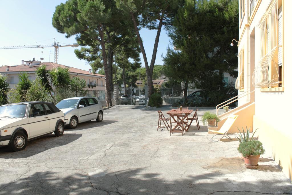 Bed and Breakfast Pino Marittimo à Civitanova Marche Extérieur photo