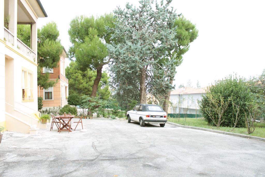 Bed and Breakfast Pino Marittimo à Civitanova Marche Extérieur photo