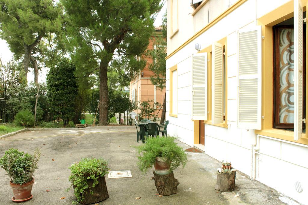 Bed and Breakfast Pino Marittimo à Civitanova Marche Extérieur photo